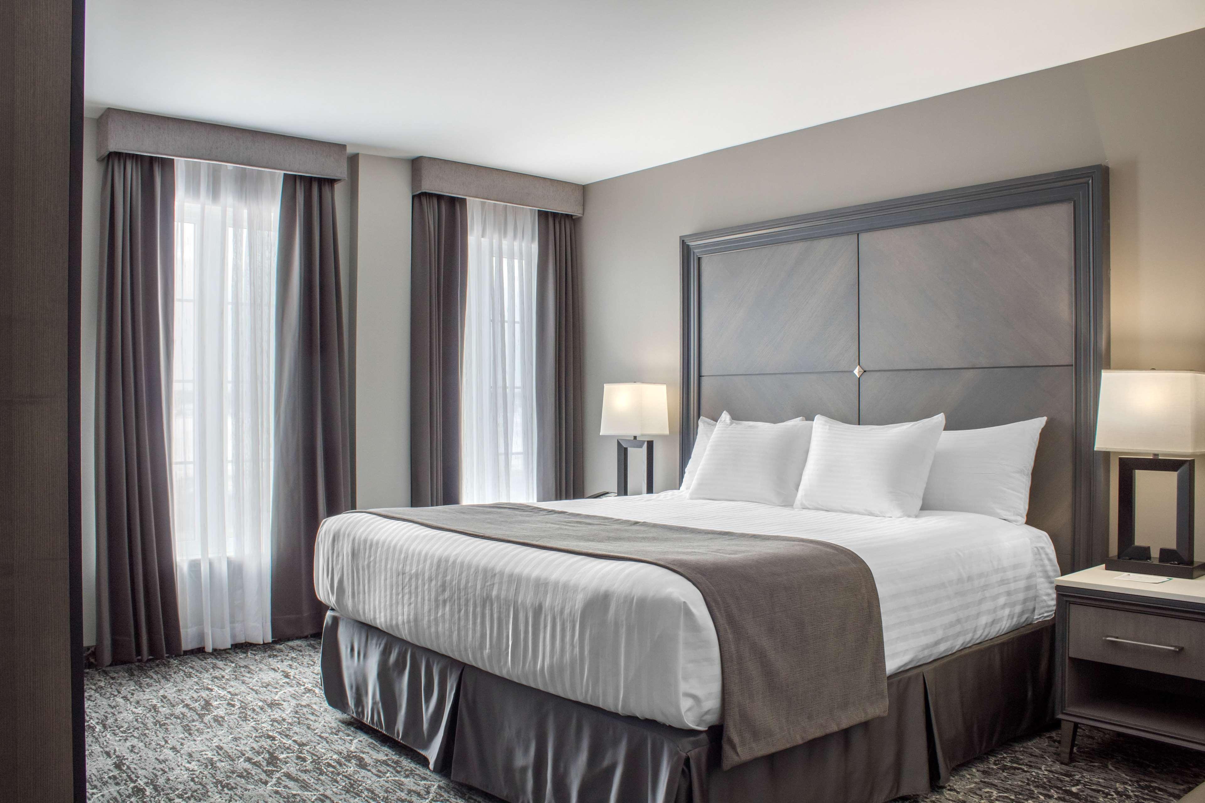 Chateau Moncton Trademark Collection By Wyndham מראה חיצוני תמונה