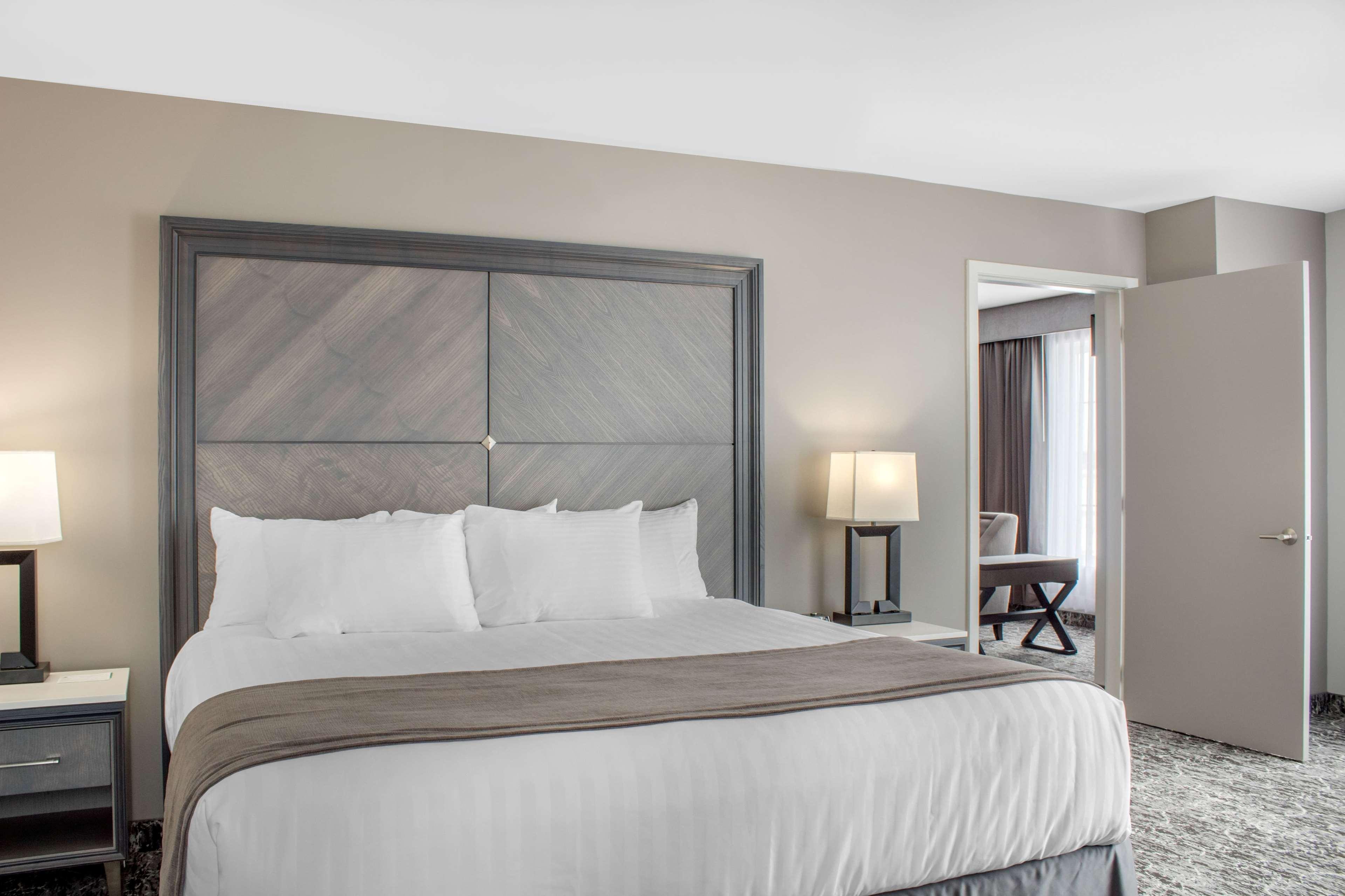 Chateau Moncton Trademark Collection By Wyndham מראה חיצוני תמונה