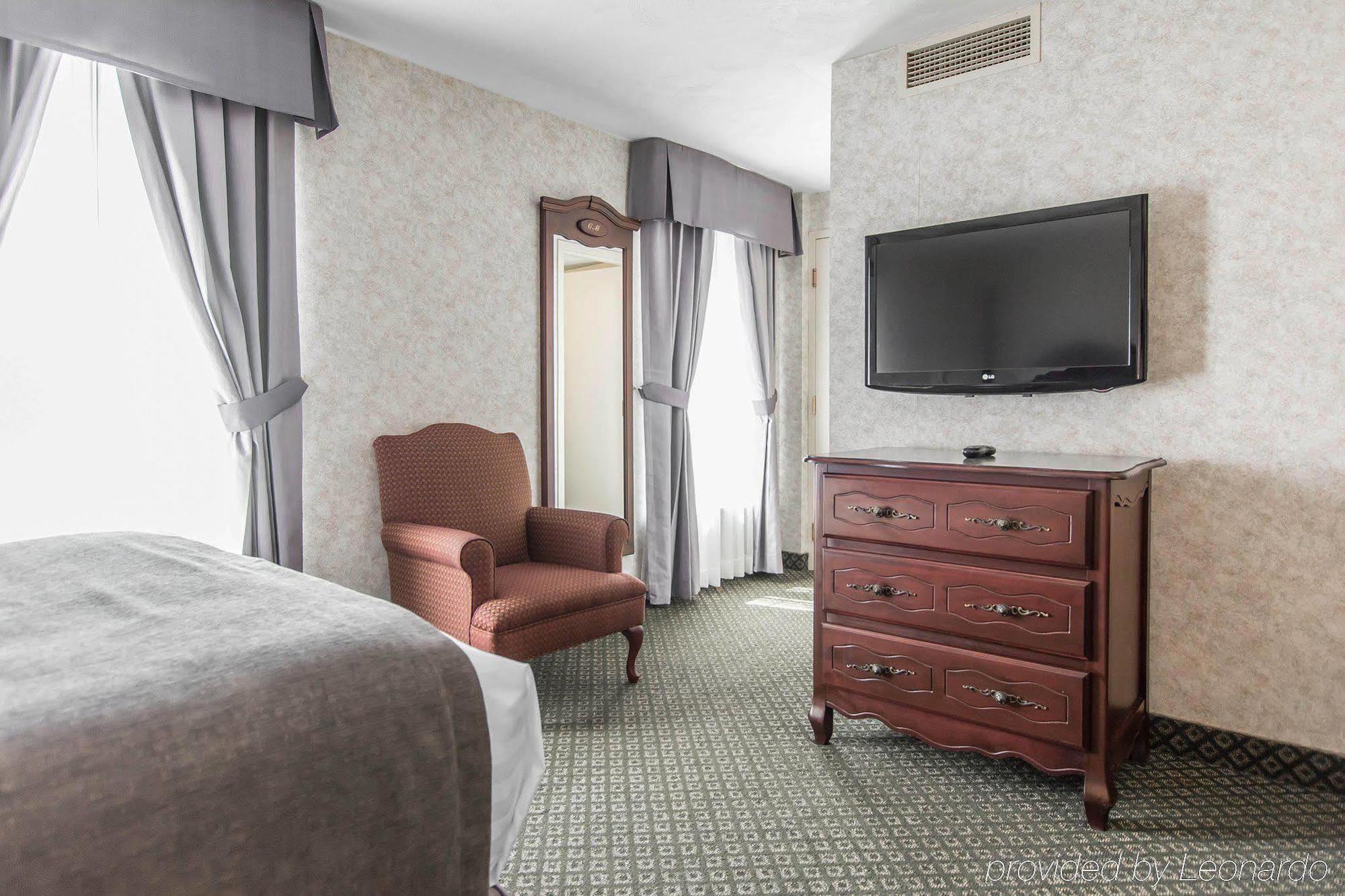 Chateau Moncton Trademark Collection By Wyndham מראה חיצוני תמונה