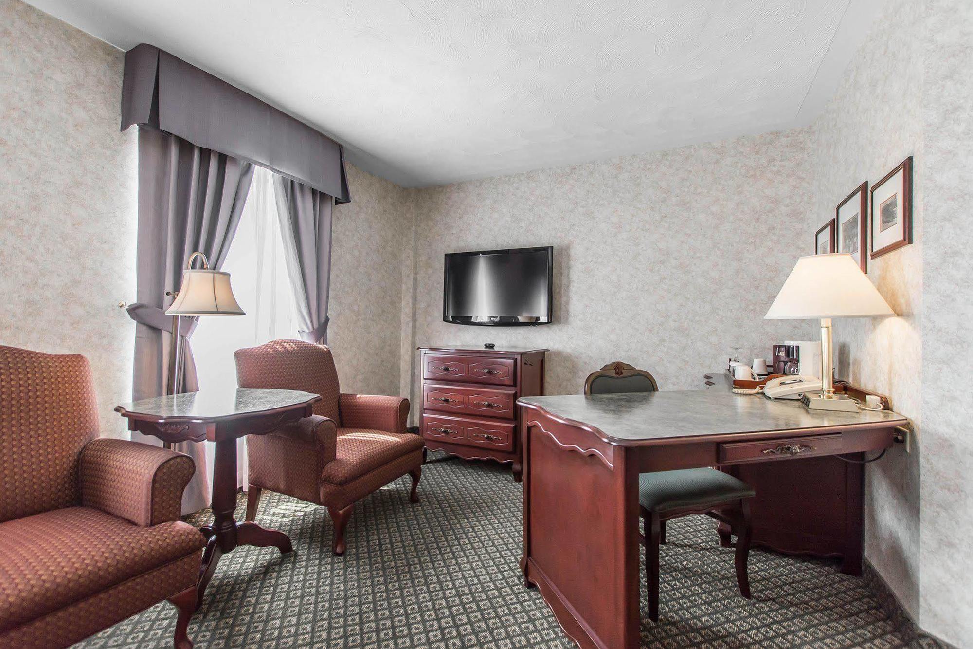 Chateau Moncton Trademark Collection By Wyndham מראה חיצוני תמונה
